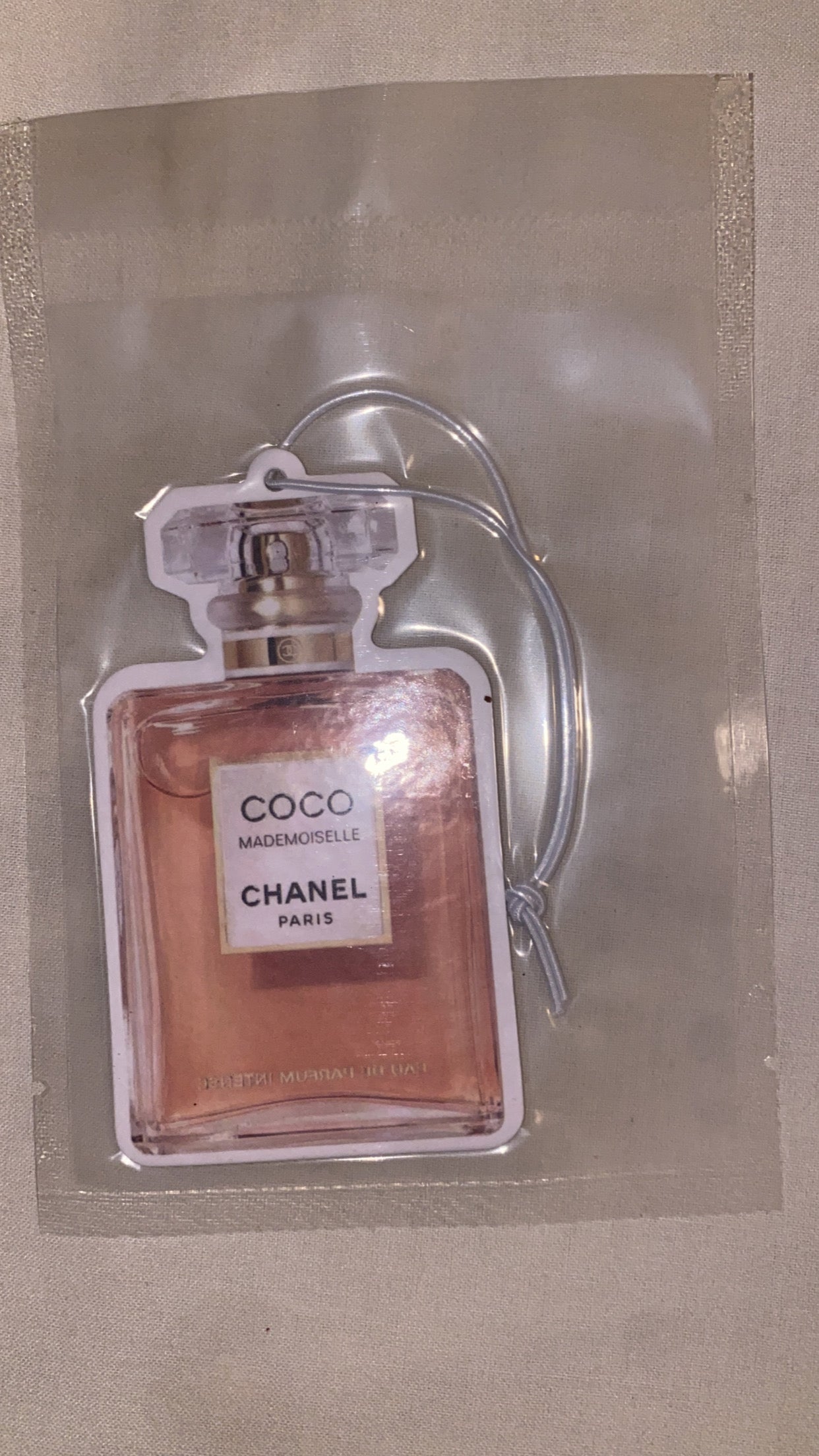 Parfum de marque pour voiture